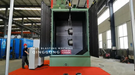 Máquina de jato de areia com gancho duplo para limpeza de superfícies de pequenas peças fundidas