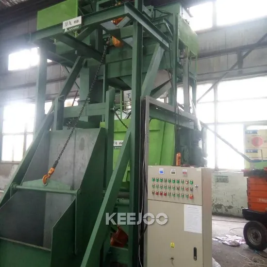 Máquina de jateamento de esteira de 2800 kg/h para limpeza de peças fundidas de pequeno e médio porte